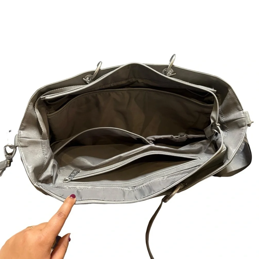 BEIS The Diaper Bag in Gray